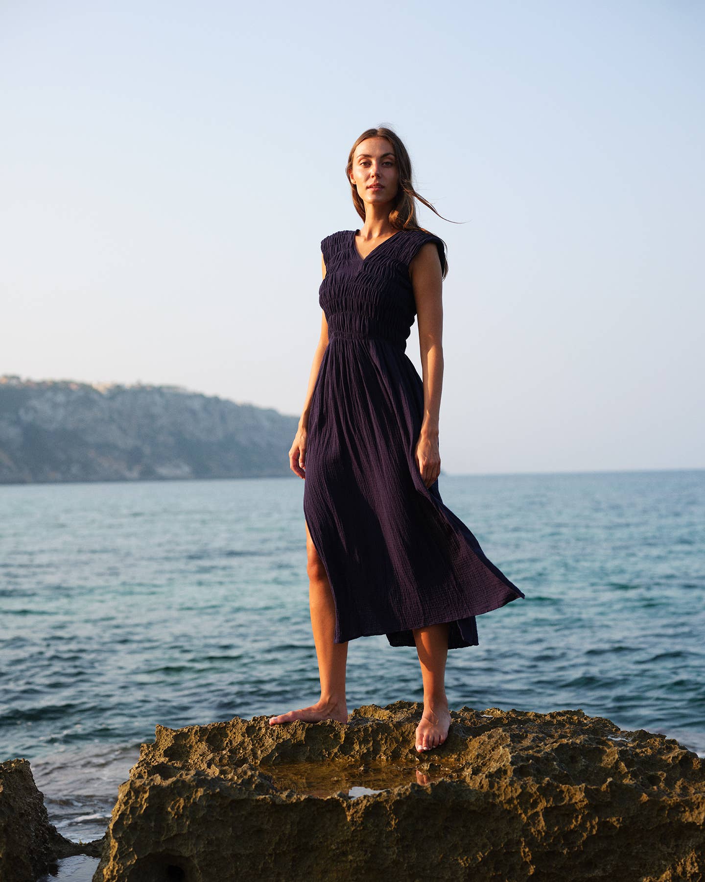 CECILIA SÖRENSEN - 736 ALBAZER Gathered V-neck dress in beige organic cotton : Navy blue