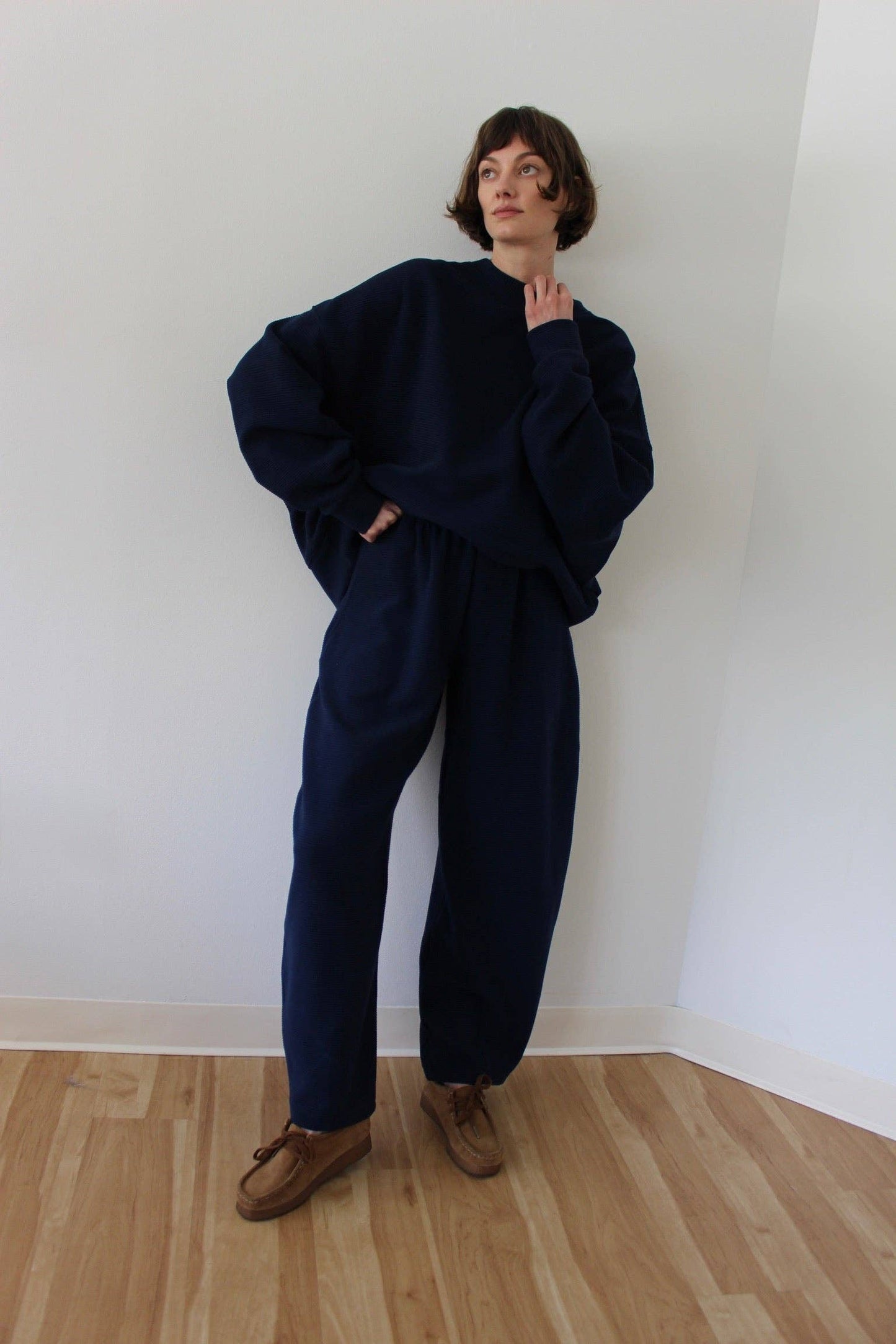 Camryn Rippled Cotton Curve Pant: Soft Onyx