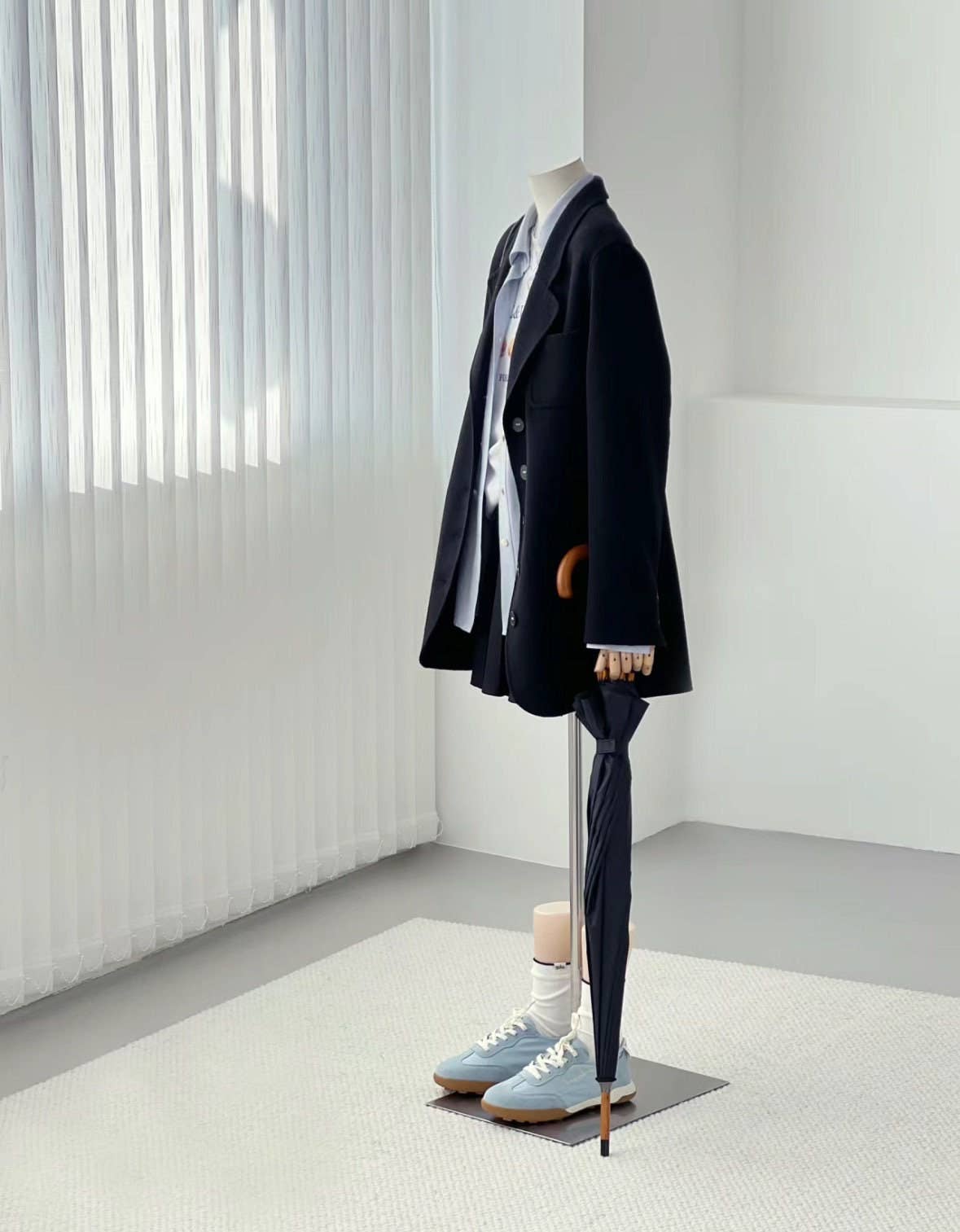 Carter Black Merino Wool Blazer: Medium Size Womens (8)