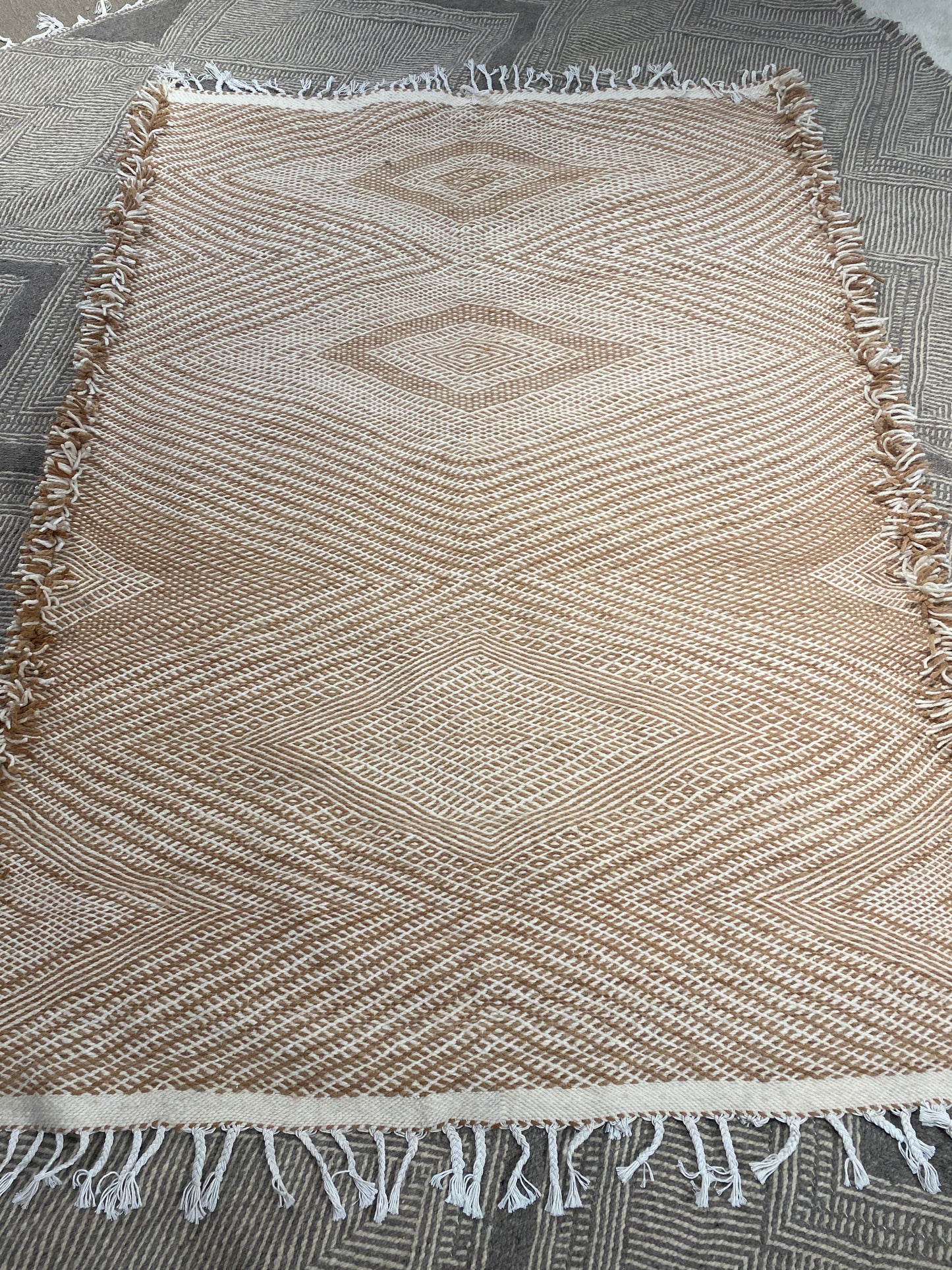 terra chervon amazigh wool area rug 4' 10'' x 6' 10''