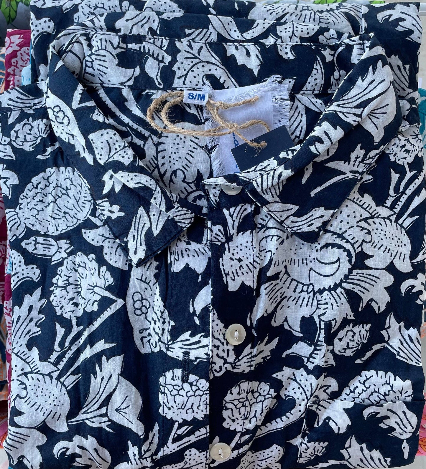 and for Good - Good Boyfriend Shirt - Madison Floral Navy: Navy / S/M