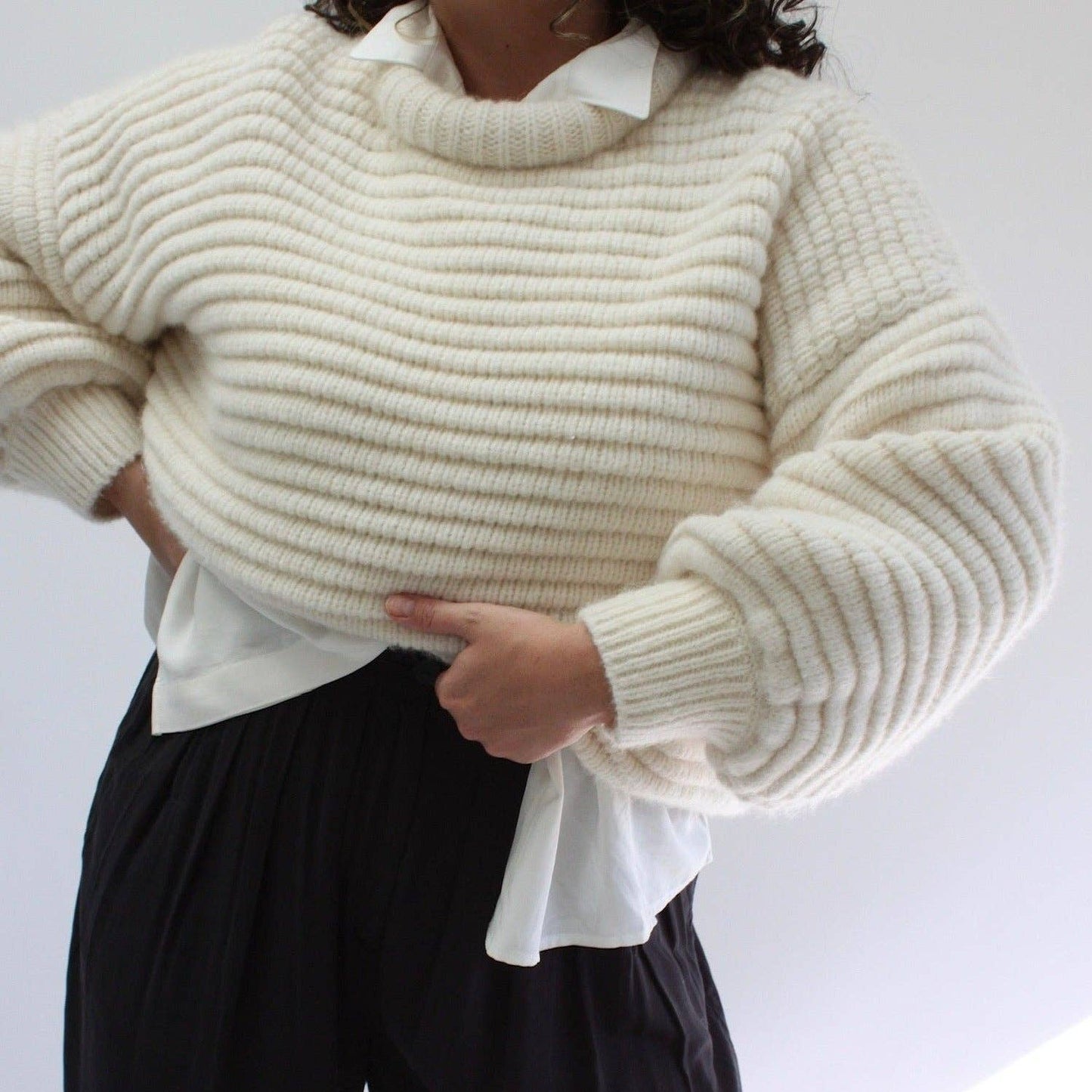Na Nin - Romy Knitted Alpaca Balloon Sleeve Sweater: Tomato / O/S