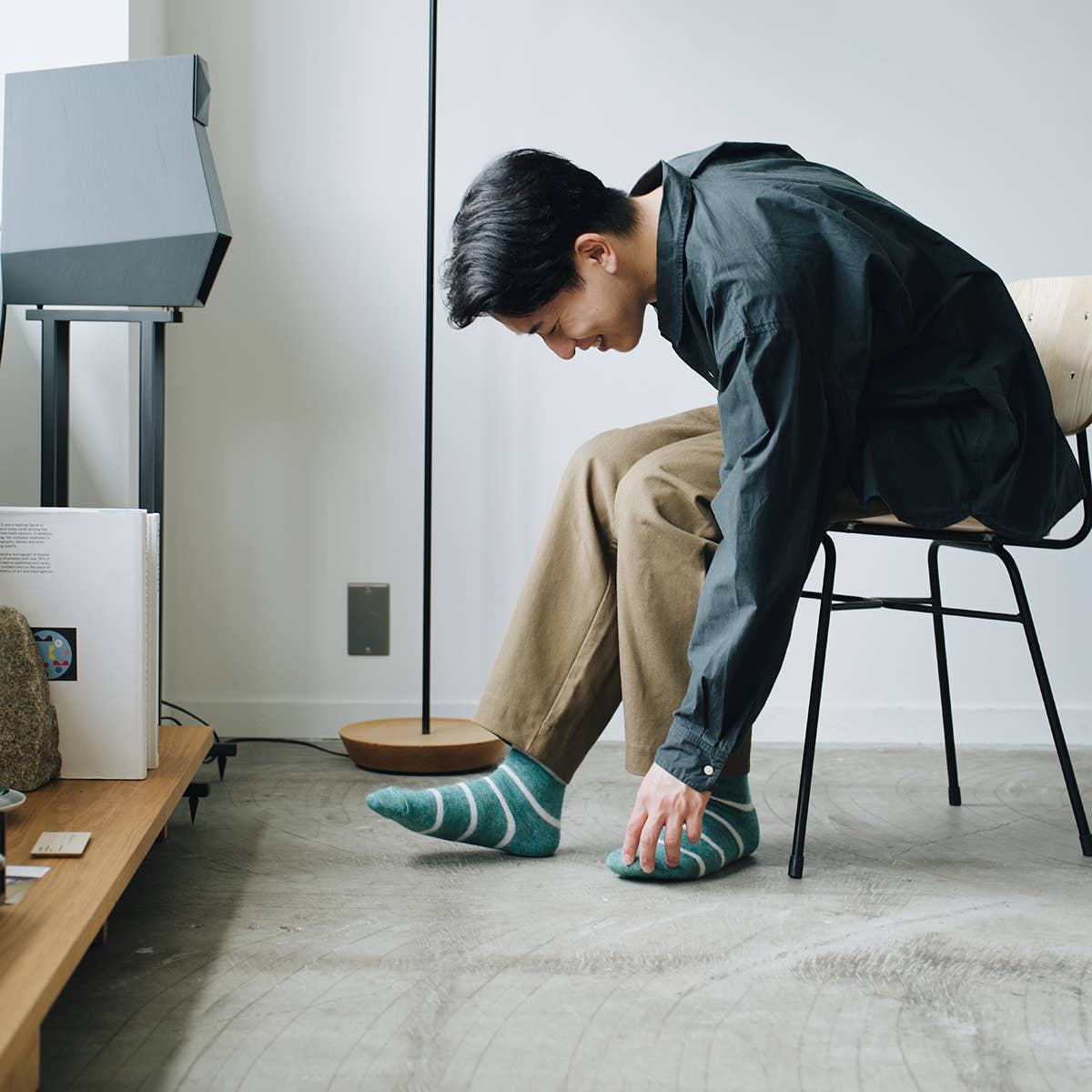 NISHIGUCHI KUTSUSHITA - NK0703 Mohair Wool Border Socks: Beige / S (USM5-7/USW6-8/EUR36-40)