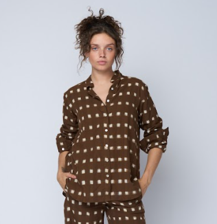 and for Good - Good Boyfriend Shirt with Mandarin Collar - Ikat Squares Mocha: Mocha / L/XL