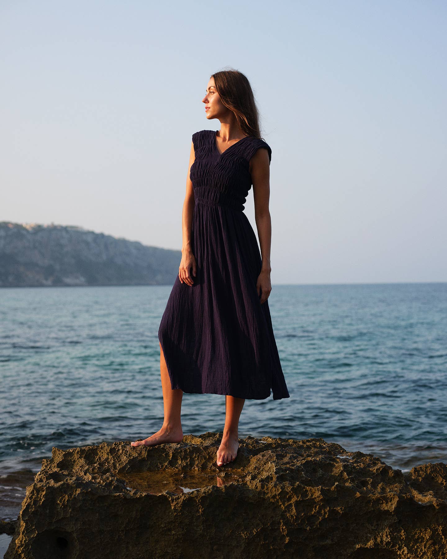 CECILIA SÖRENSEN - 736 ALBAZER Gathered V-neck dress dark henna organic cotton : Black