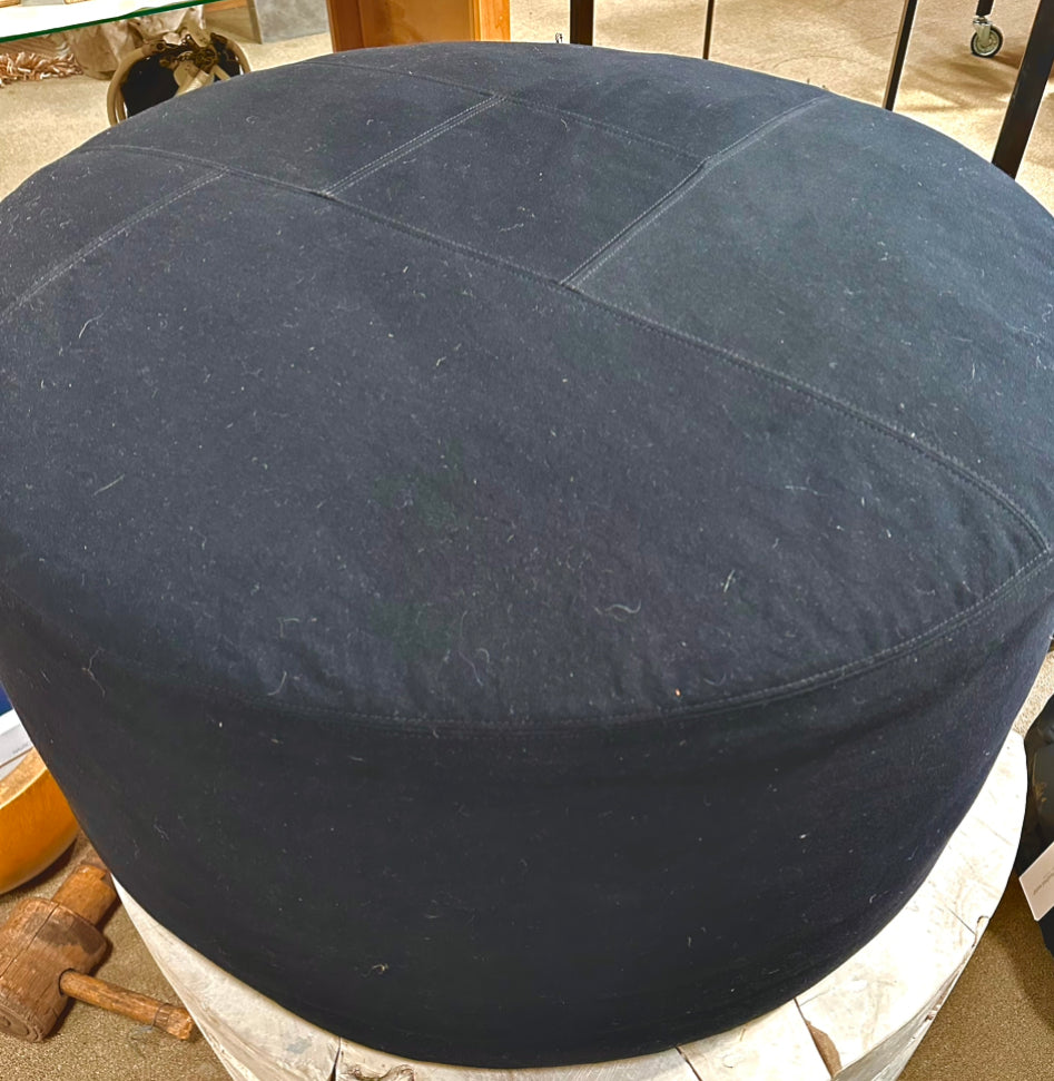 Slipcover Circular Ottoman in Cotton Canvas