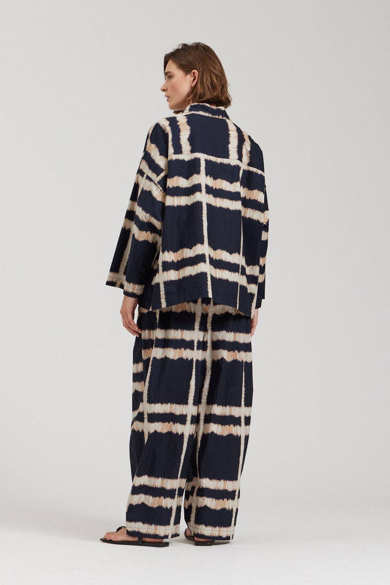 there. elsewhere - Oversized Cotton Print Shirt: Ink / Small/Medium