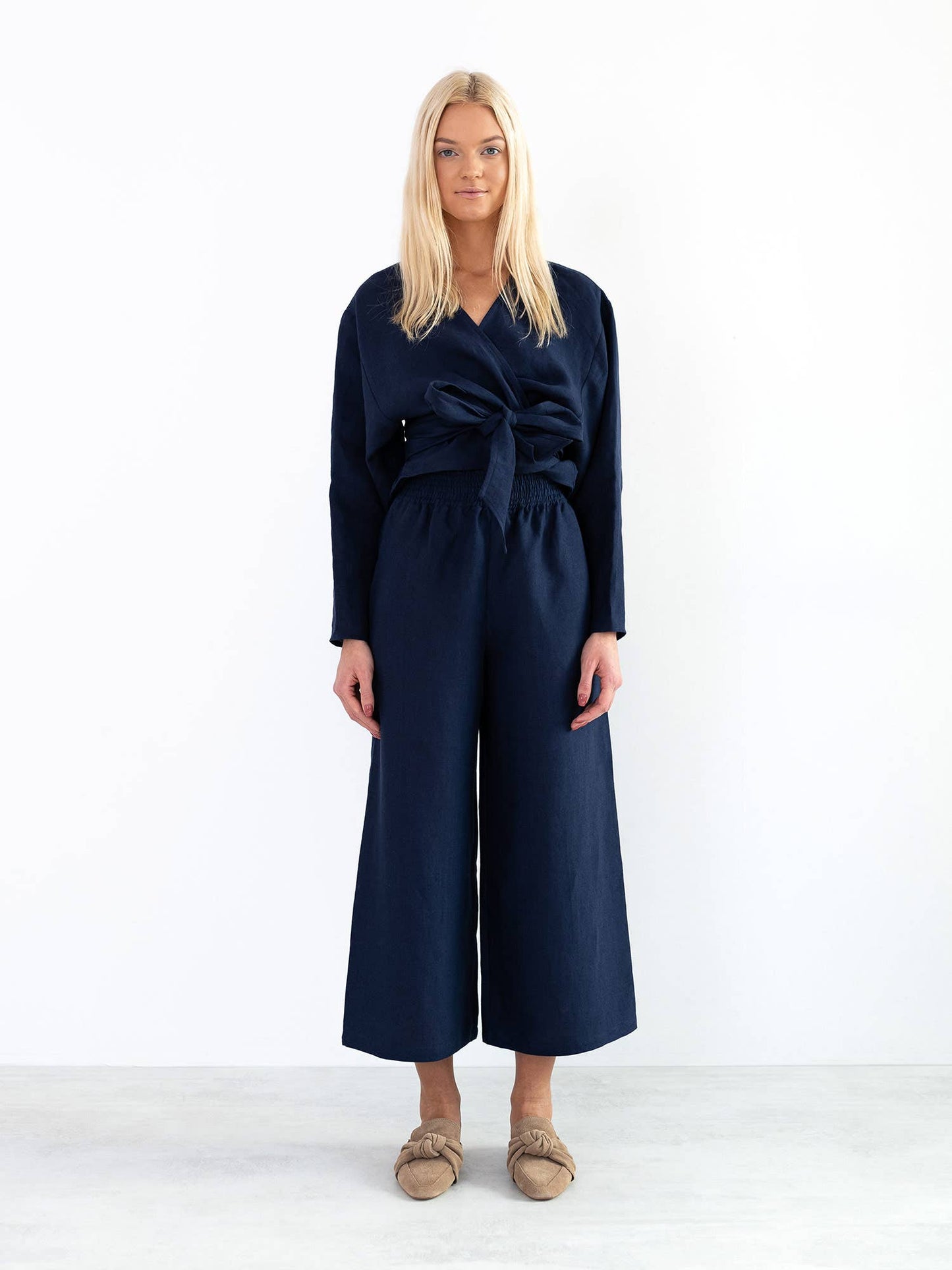 Love and Confuse - Riley Wide Leg Linen Pants: Navy Blue / S