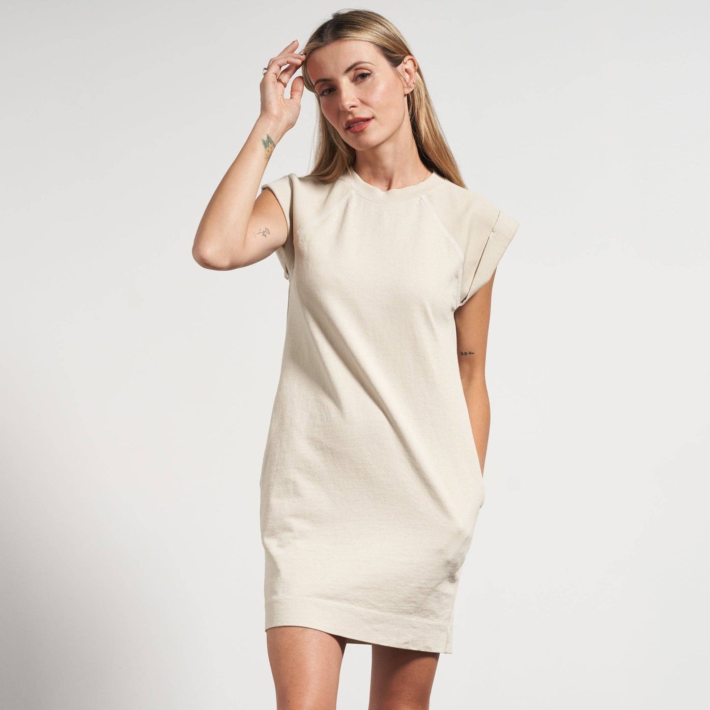 Rowan - Estelle Cap-Sleeve Raglan Heritage Dress: Black / M / WKDR0003