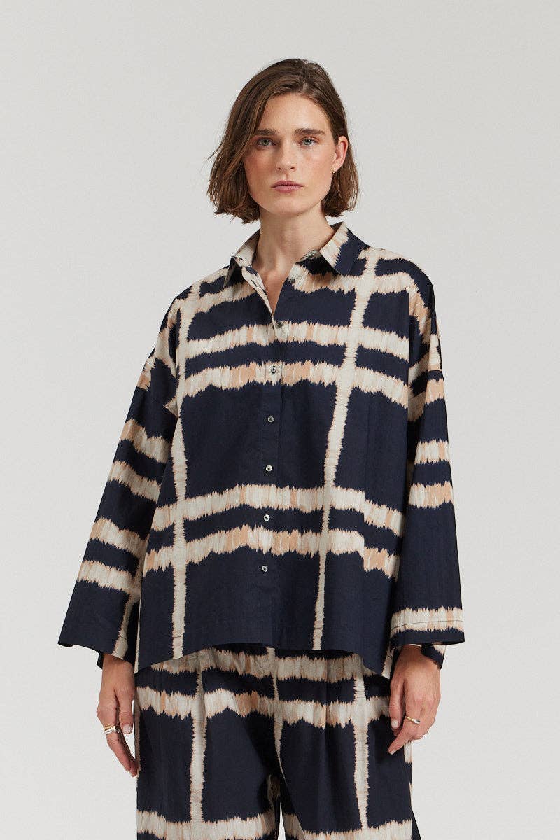 there. elsewhere - Oversized Cotton Print Shirt: Ink / Small/Medium