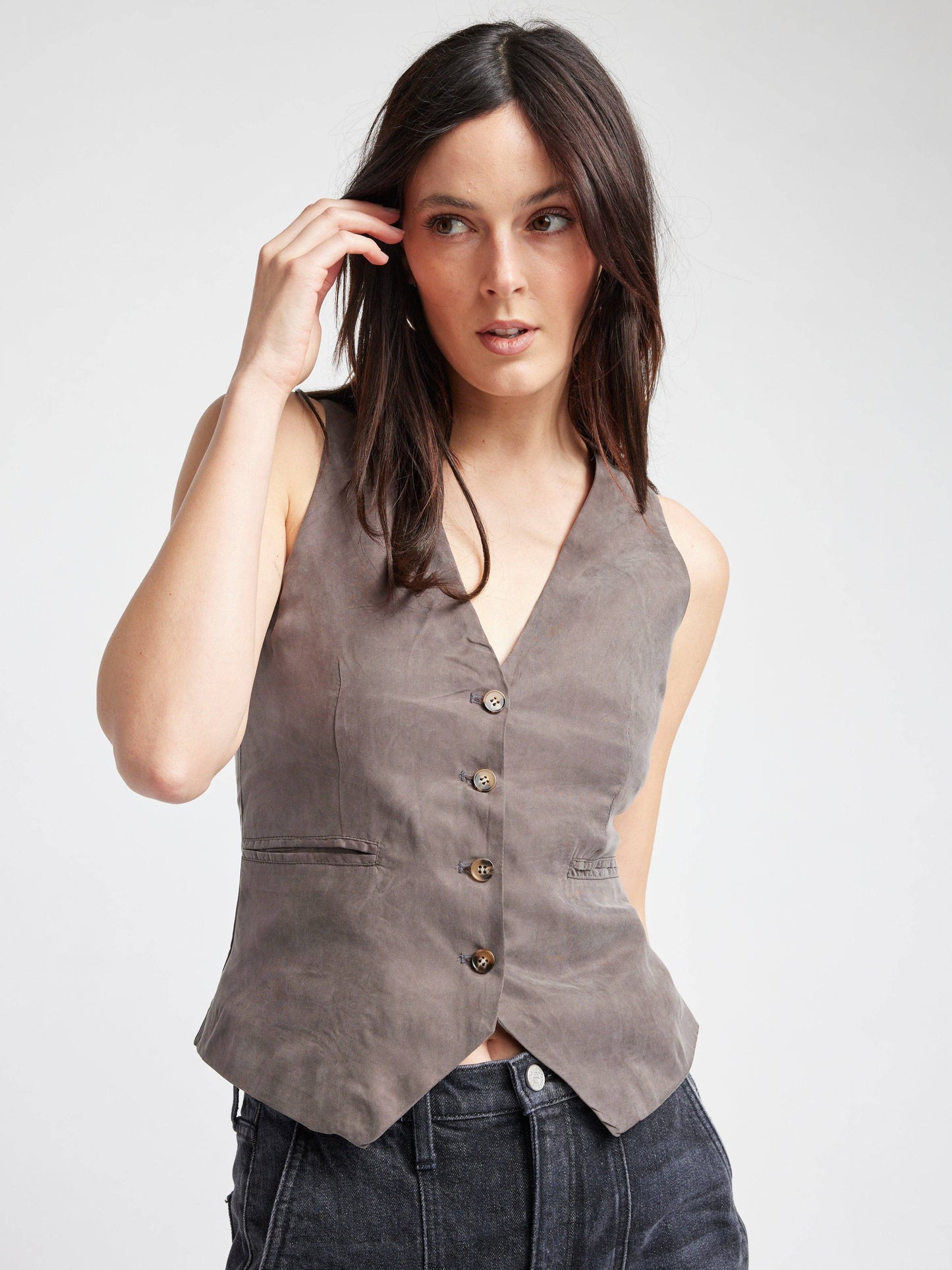 Self Contrast - Alena Vest: Willow / M