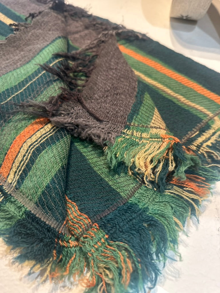 Middle Fluff Roots Square Shawl Cotton and Wool heaven