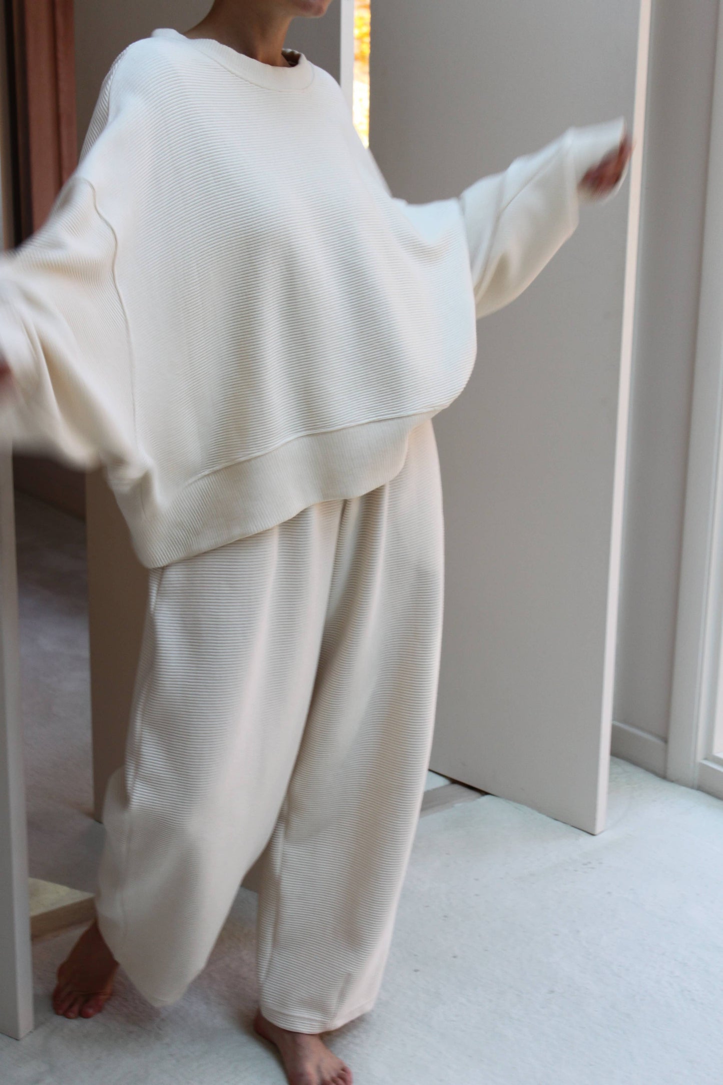Camryn Rippled Cotton Curve Pant: Soft Onyx