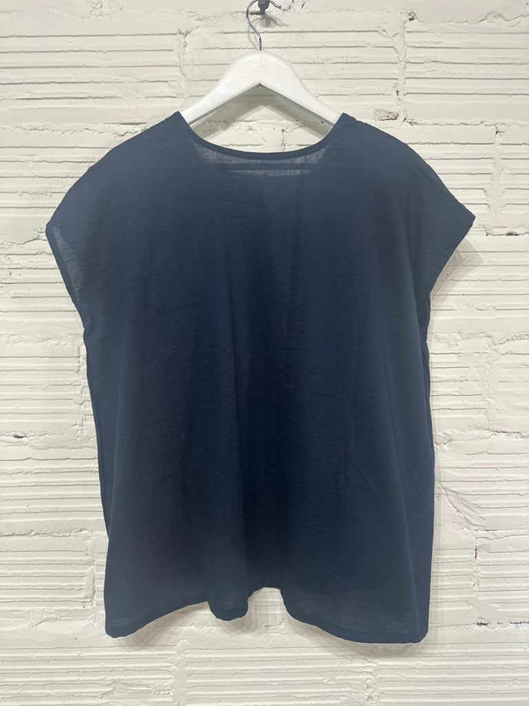 Tamaki-Niime Fuwa-Tee Cap Sleeve Cotton Top