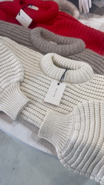 Na Nin - Romy Knitted Alpaca Balloon Sleeve Sweater: Tomato / O/S