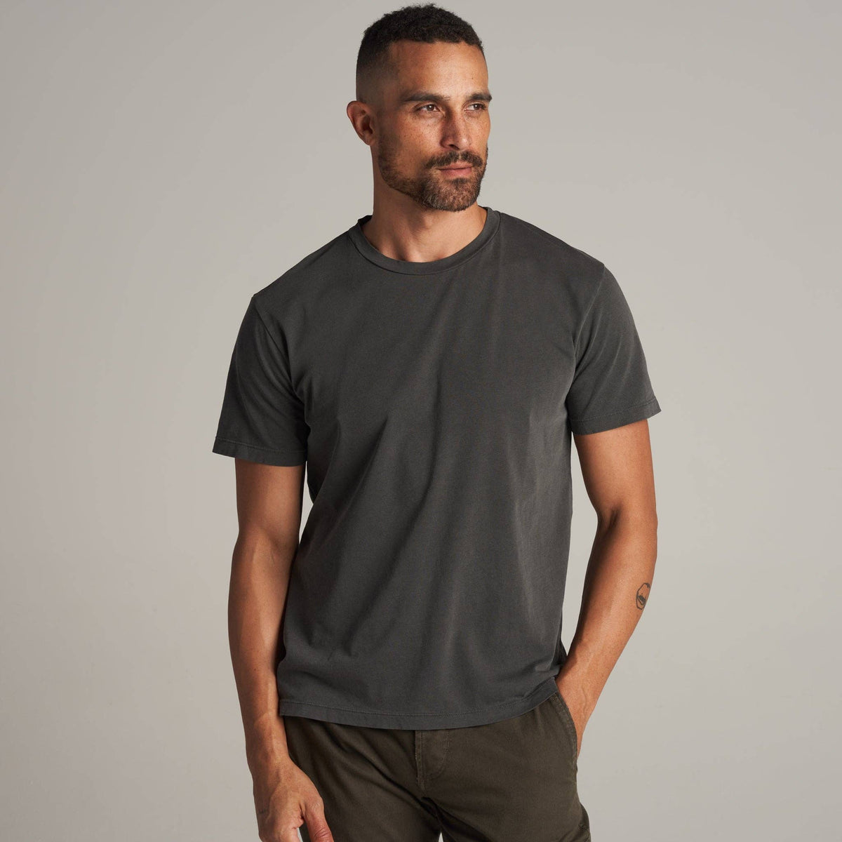 Rowan - Asher Standard Tee: Basalt / M / MKTP0002