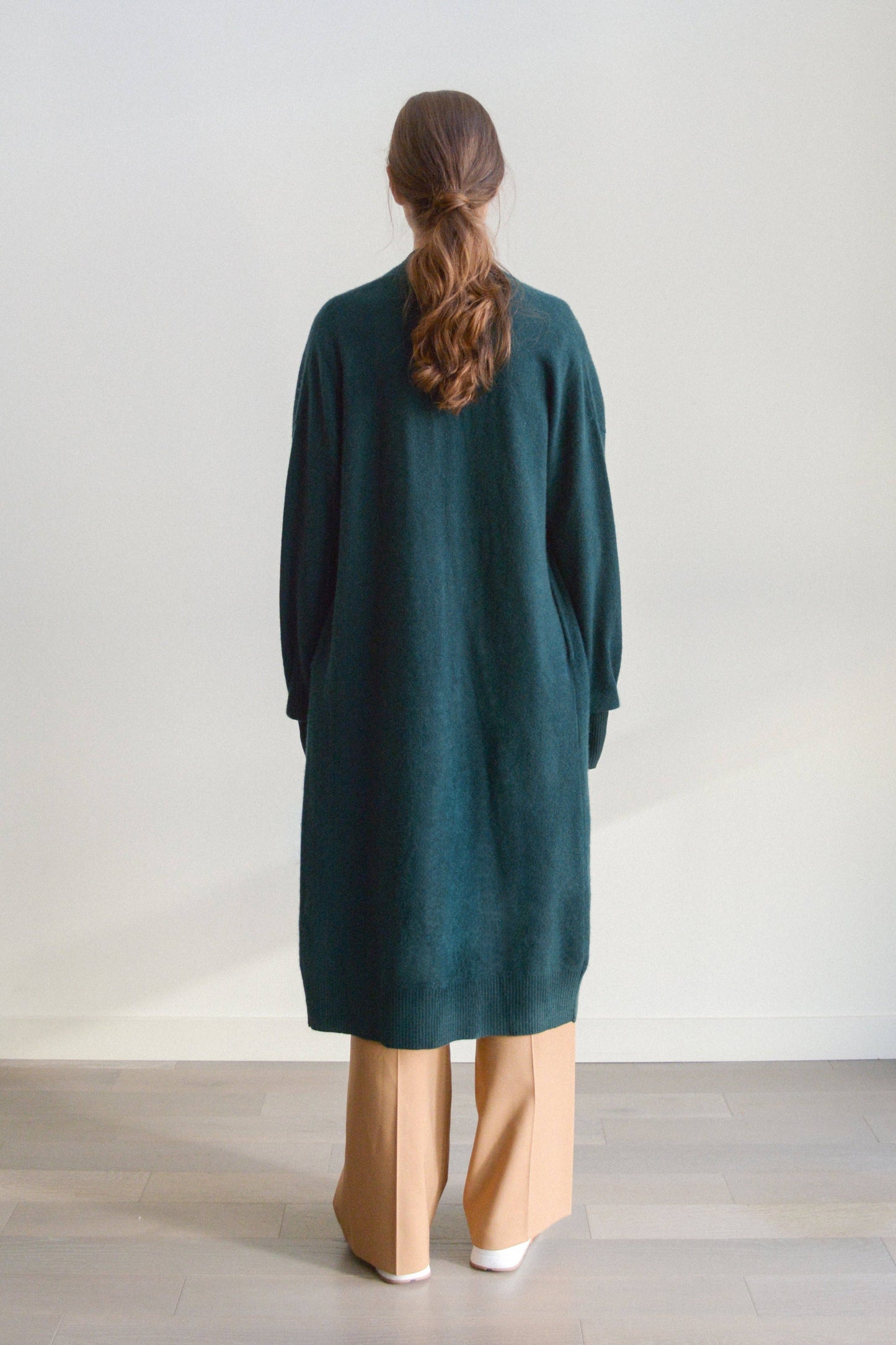 Understate. - Essential Long Cardigan in Forest: OS