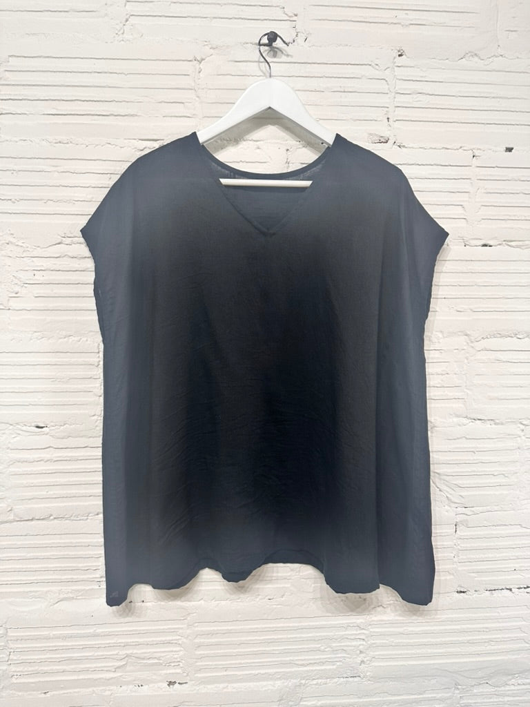 Tamaki-Niime Fuwa-Tee Cap Sleeve Cotton Top