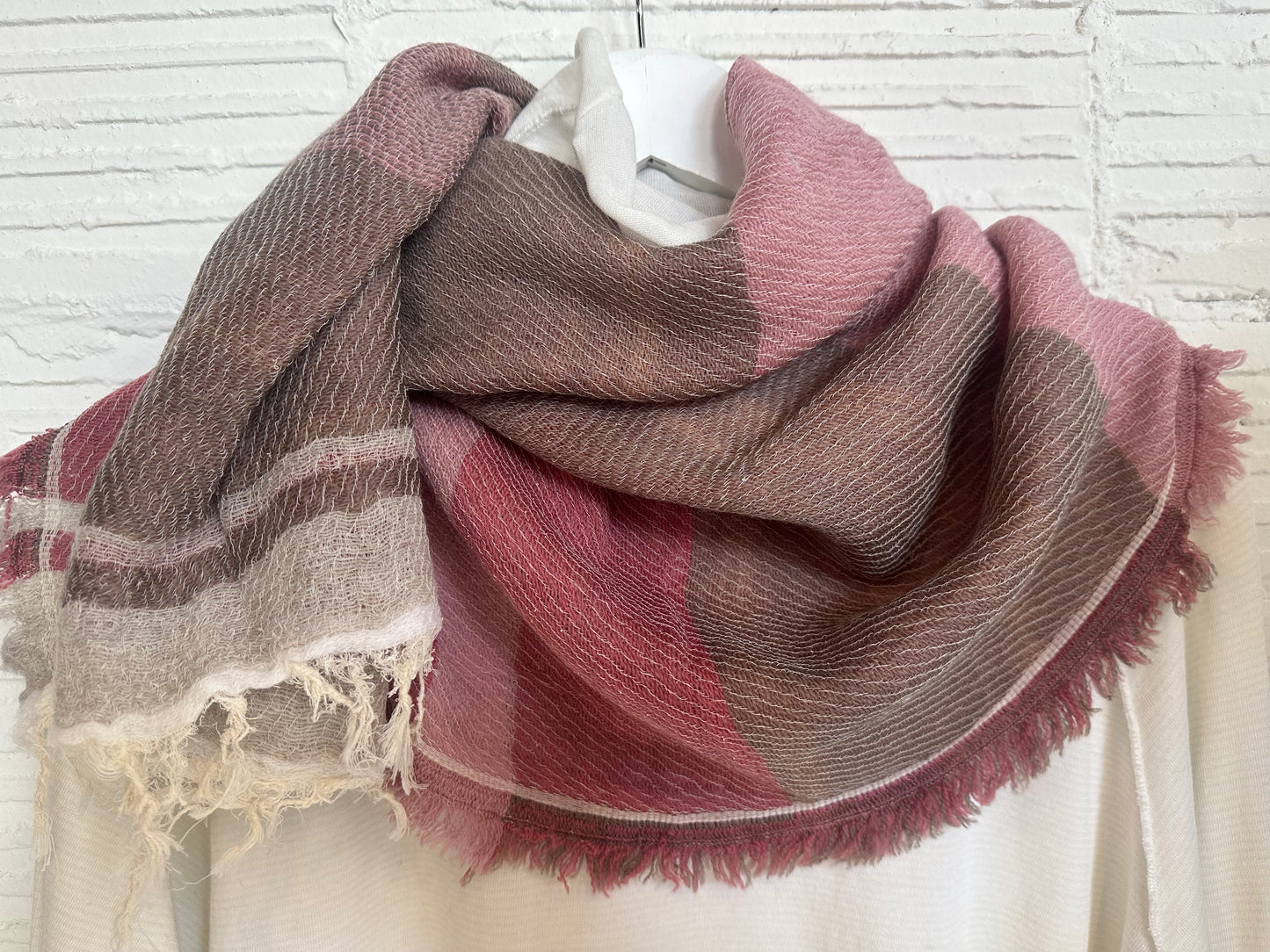 Roots Fluff Small Scarves by Tamaki Niime