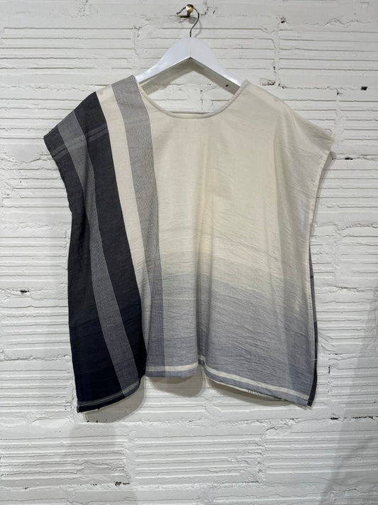 Tamaki-Niime Fuwa-Tee Cap Sleeve Cotton Top