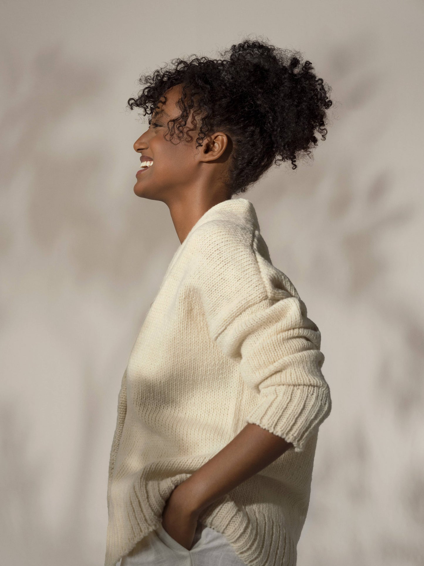 CECILIA SÖRENSEN - 900 CARDIGAN - Artisan Undyed Wool Spain: Natural white / M/L