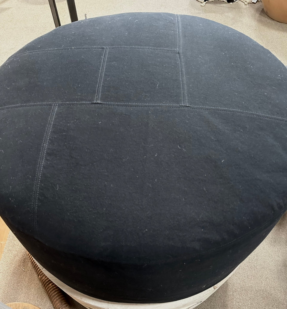 Slipcover Circular Ottoman in Cotton Canvas