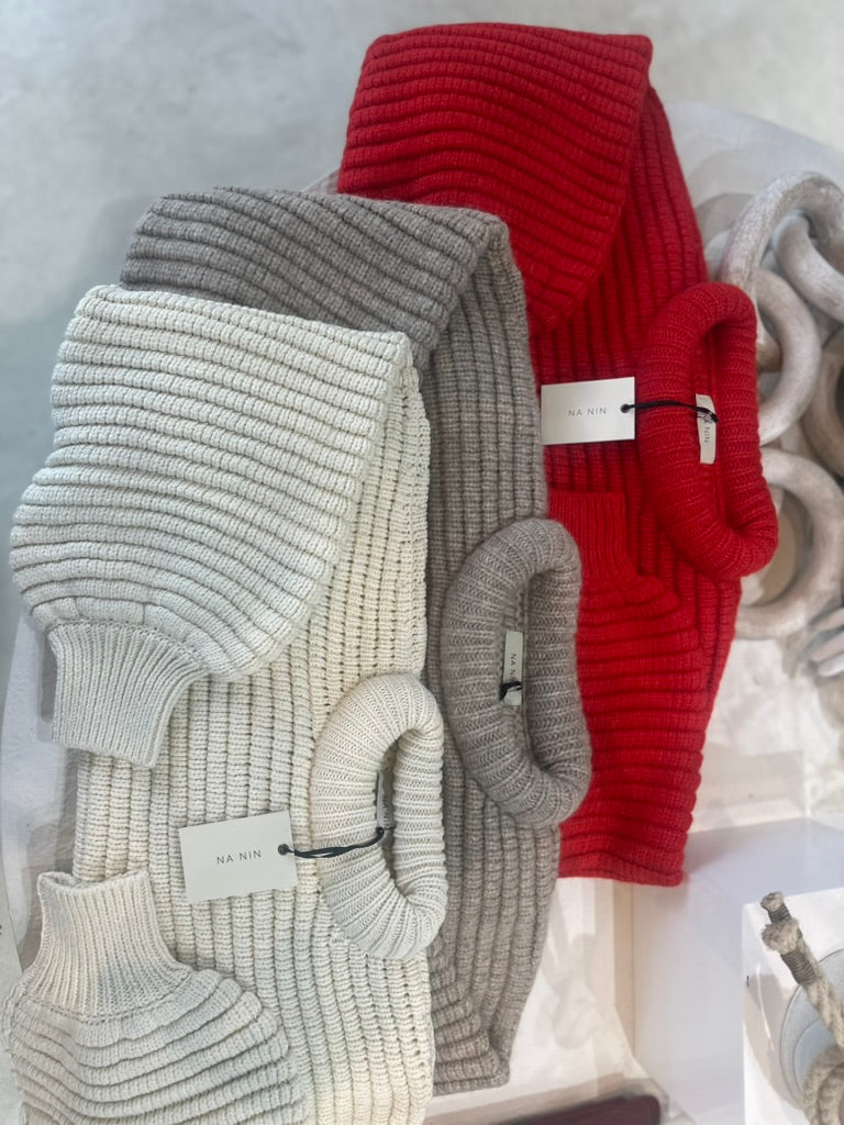 Na Nin - Romy Knitted Alpaca Balloon Sleeve Sweater: Tomato / O/S