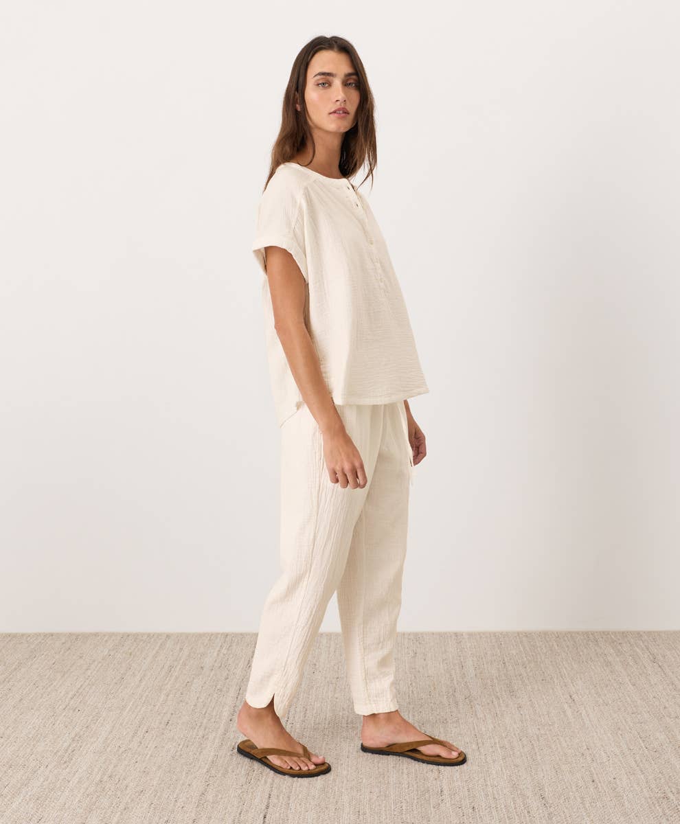 Pact - Women's Coastal Double Gauze Tapered Pull-On Pant: Cream / Small