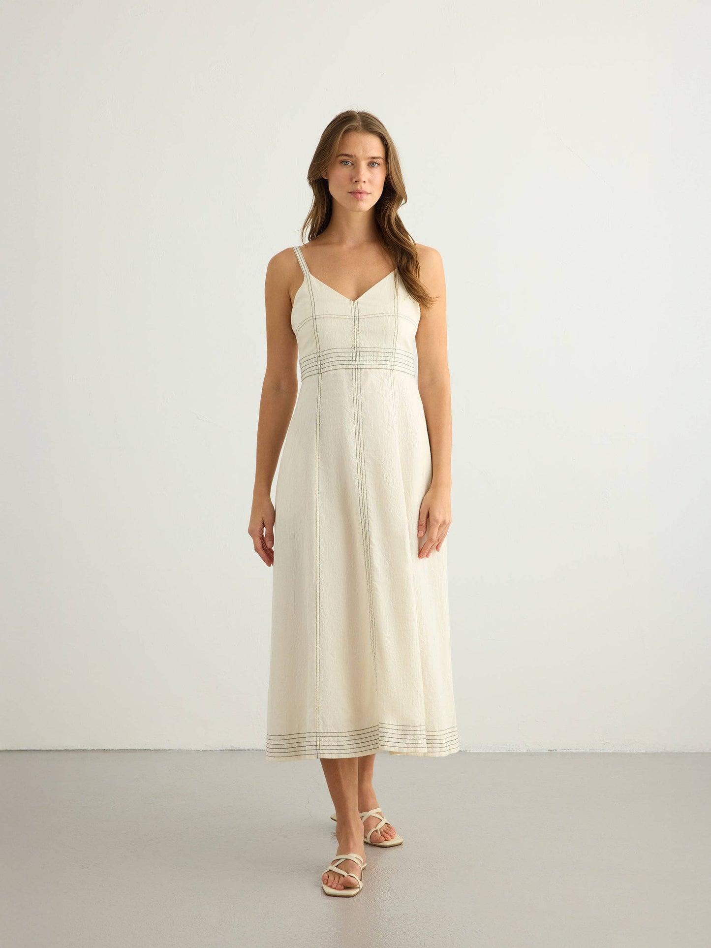 The Handloom - Eva Maxi Dress - Natural: Natural / M-L