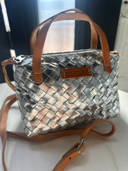 gemmima crossbody tote in woven paper