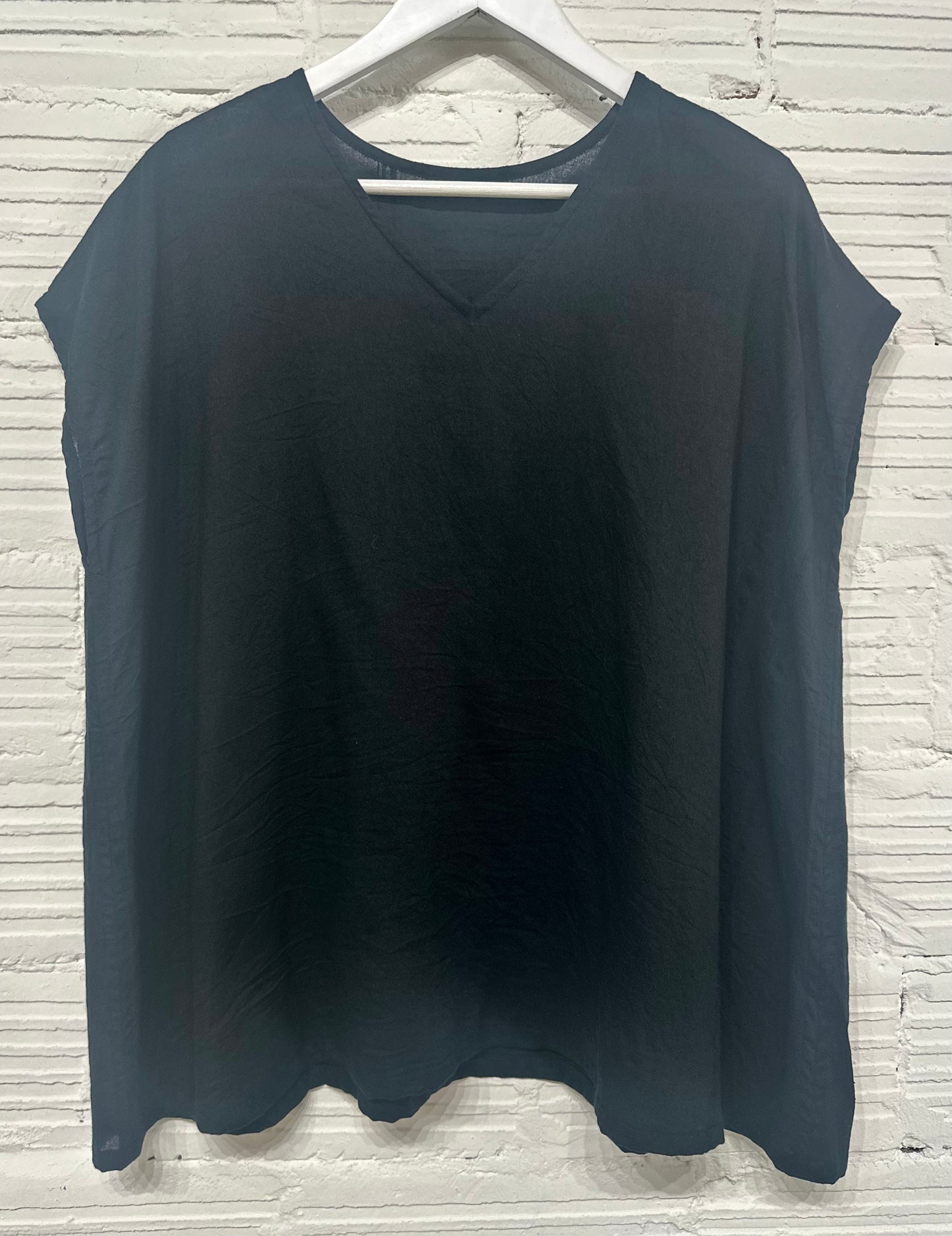 Tamaki-Niime Fuwa-Tee Cap Sleeve Cotton Top