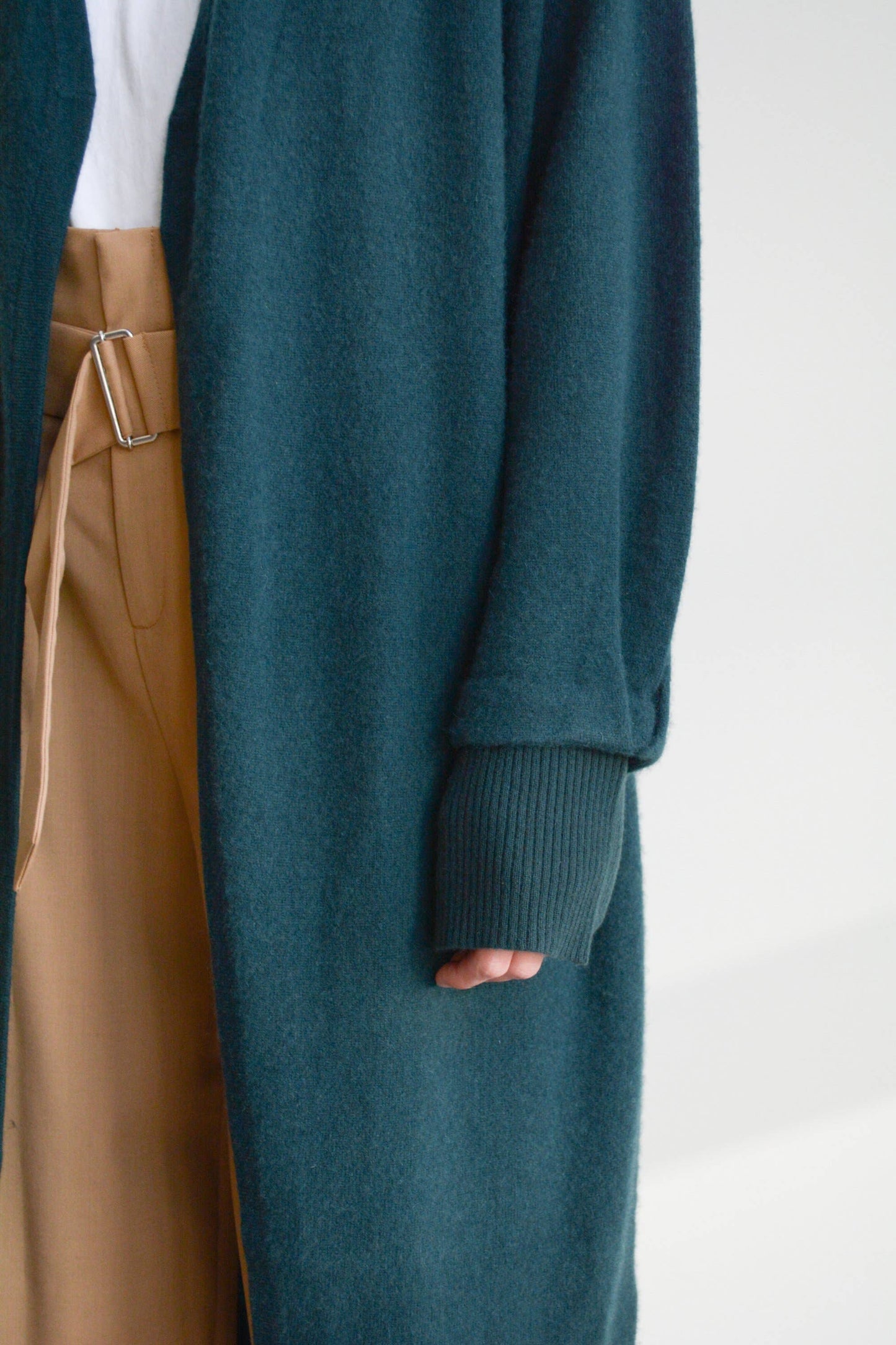 Understate. - Essential Long Cardigan in Forest: OS