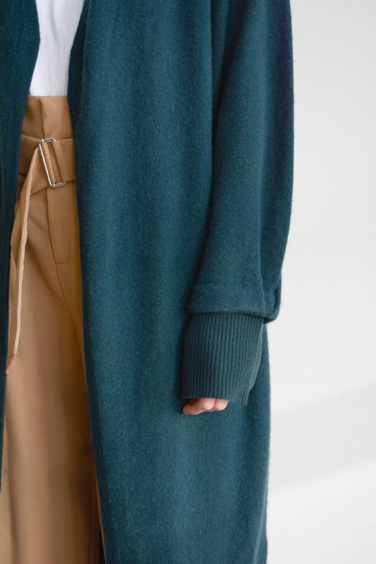 Understate. - Essential Long Cardigan in Forest: OS