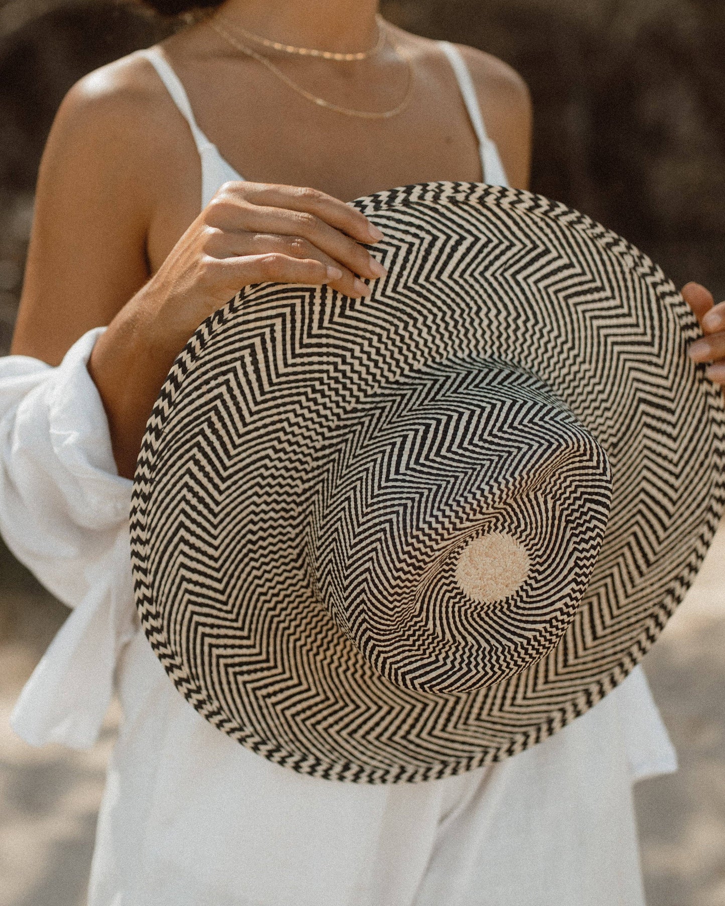 Friends of Friends Hat Co - La Playa: Black & Natural / Large