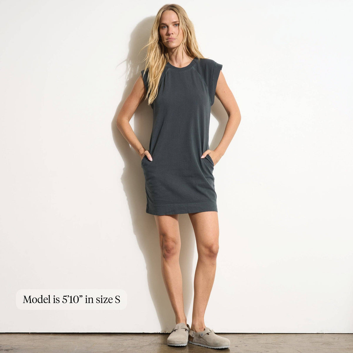 Rowan - Estelle Cap-Sleeve Raglan Heritage Dress: Black / S / WKDR0003