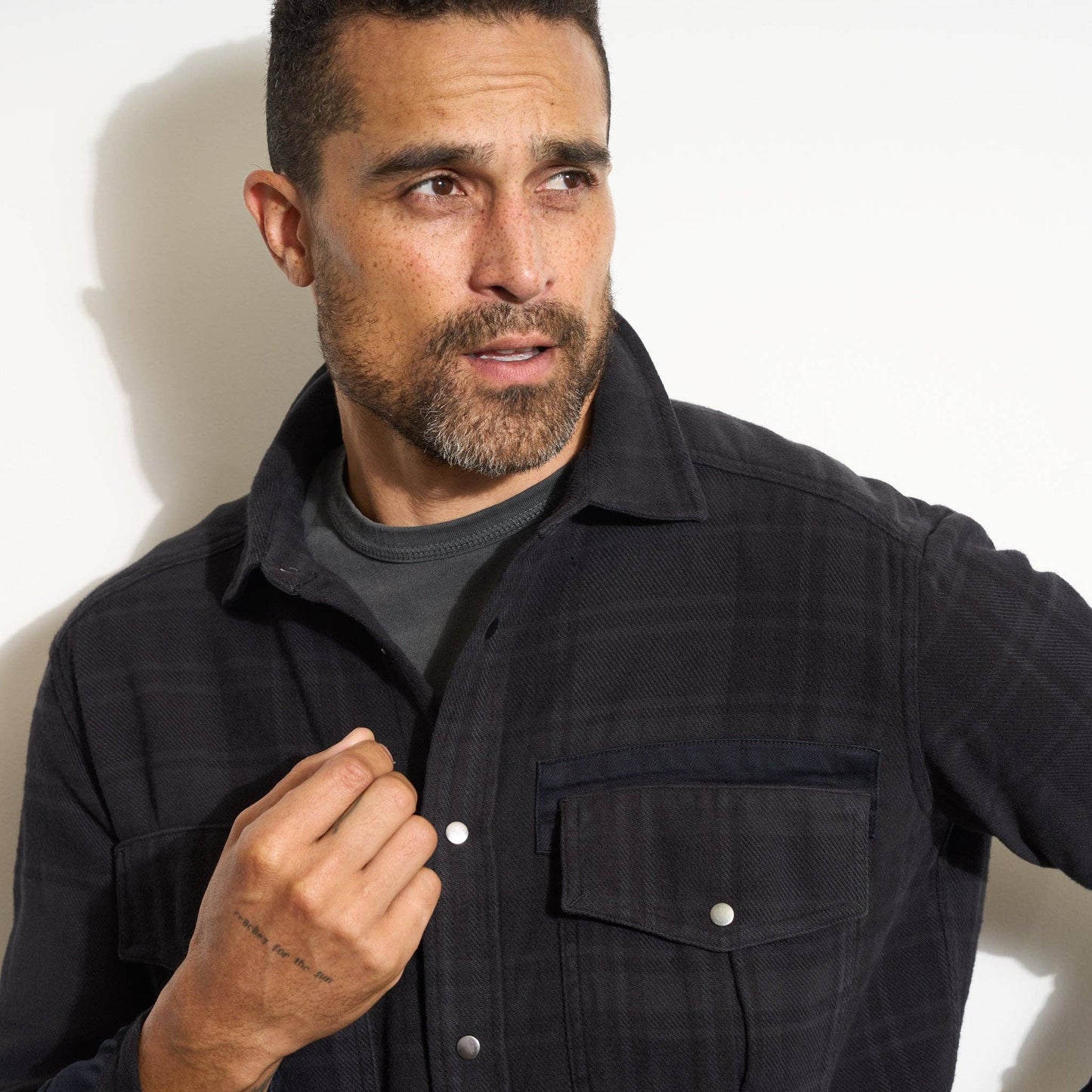 Axel Flannel Shirt Jacket: Blackout Flannel / L