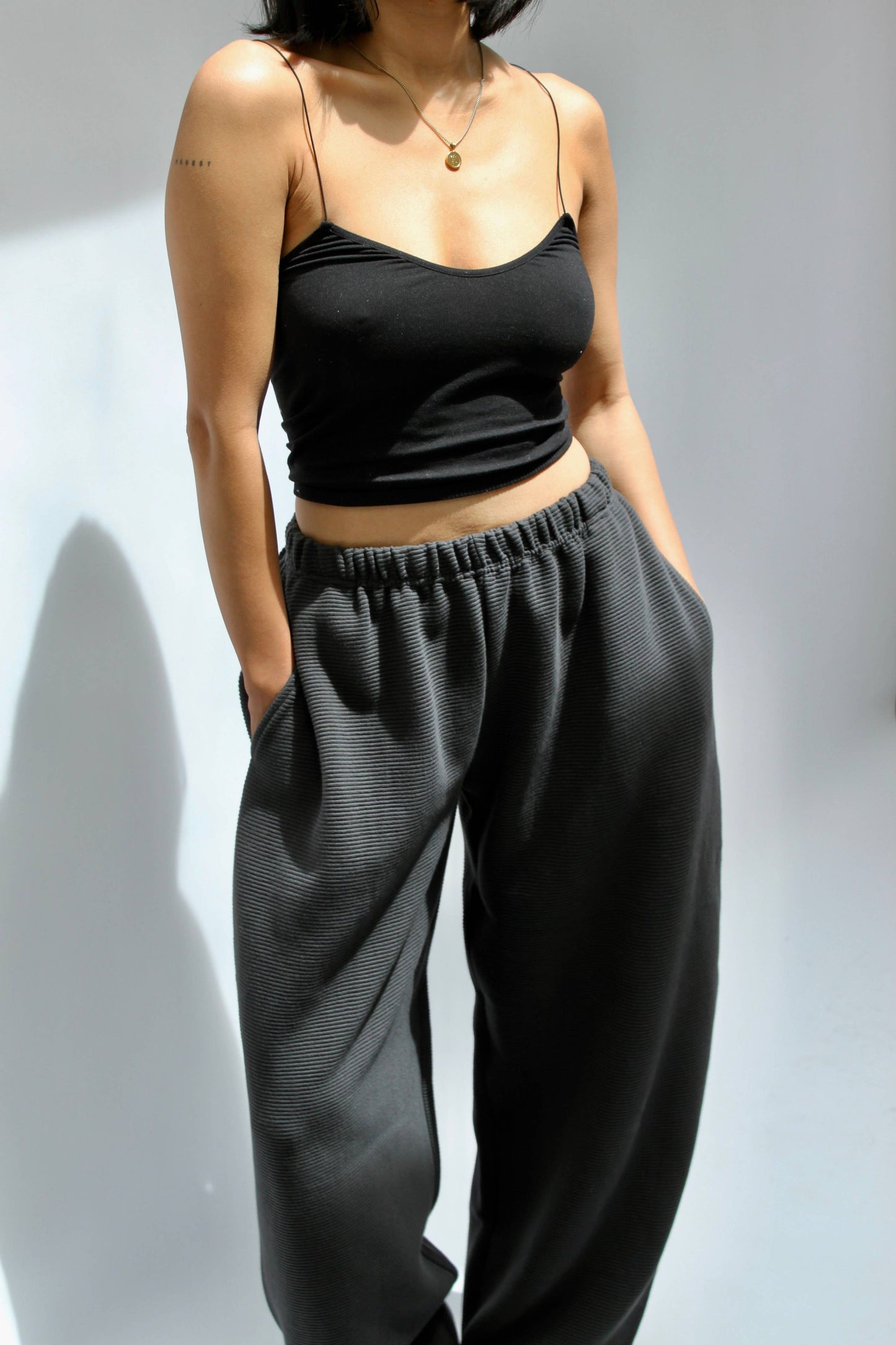 Camryn Rippled Cotton Curve Pant: Soft Onyx