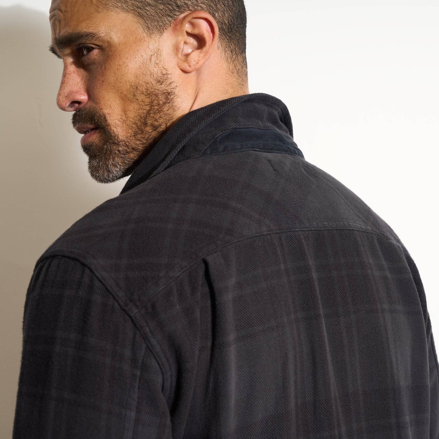 Axel Flannel Shirt Jacket: Blackout Flannel / L