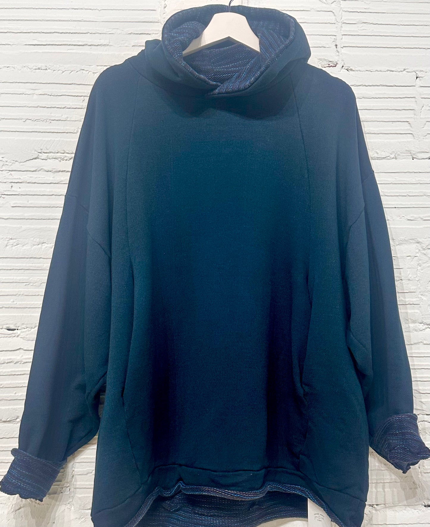 Tamaki Niime Dub Dub Pocket reversible hoodie in organic cotton from Japan