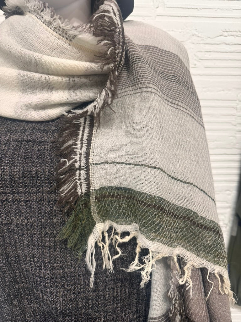 Large Fluff Roots Wool-Cotton Sublime Soft Shawls