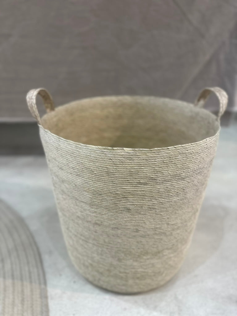 tambo large handle palm basket