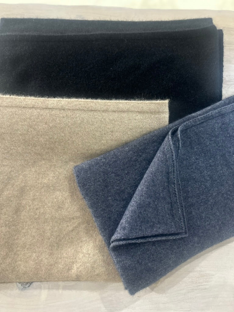 Kaha Eco-Capelet- Hand Loomed in Christchurch, New Zealand