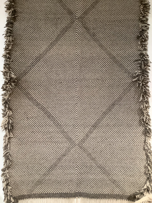 grey diamond moroccan 6' x 3'11''