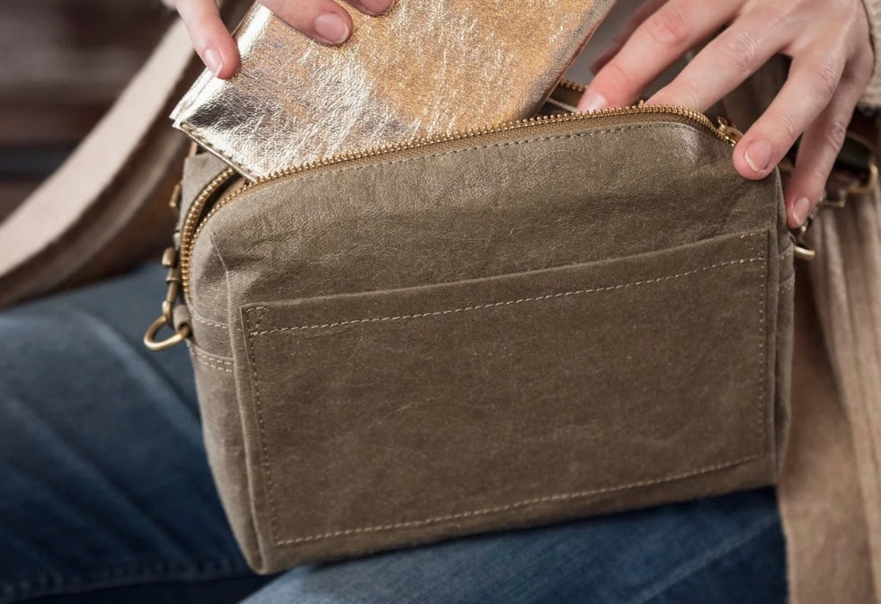 Uashmama Large Tracolla Bag