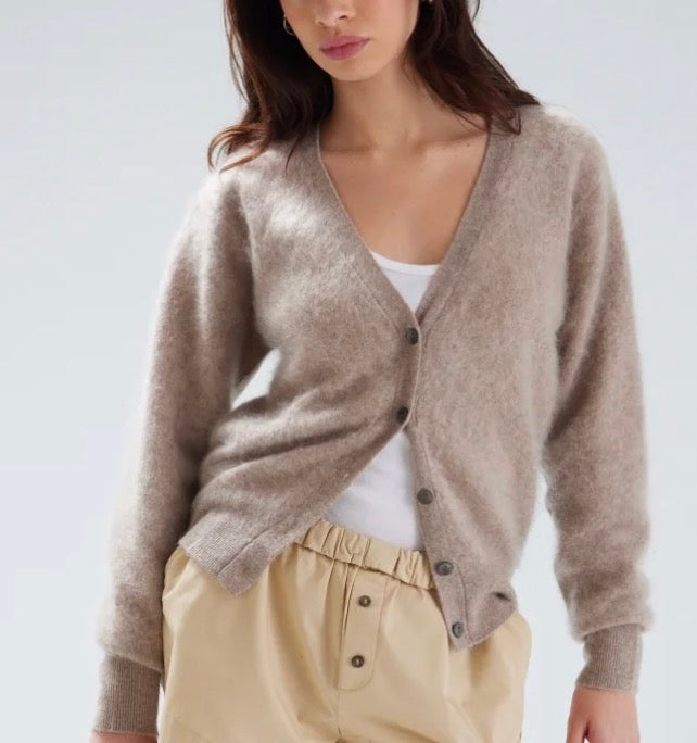 Brushed Vienna Cashmere Button Front Cardi in Truffle