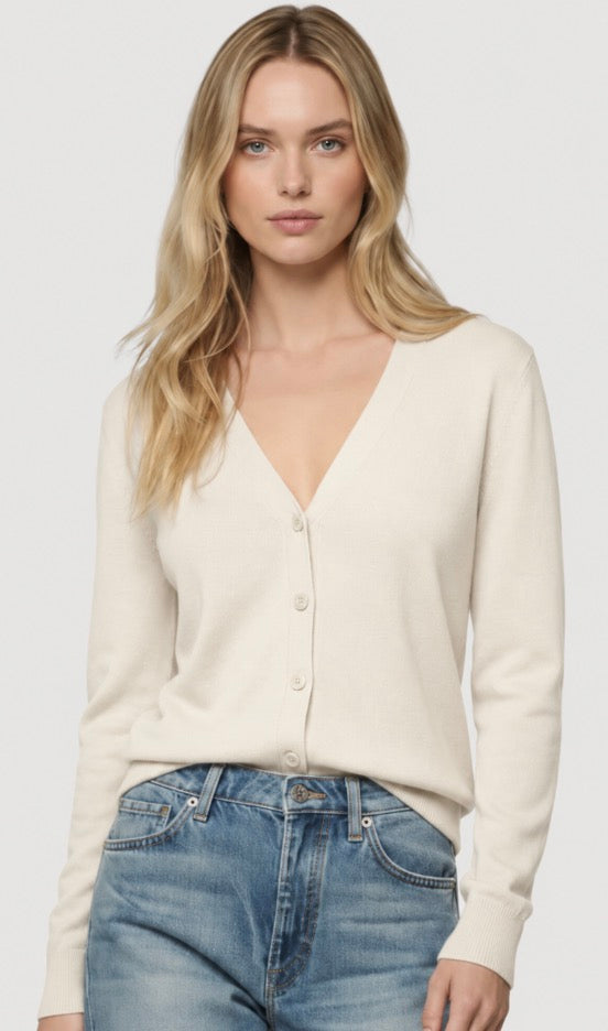 Machine Wash Cashmere V-Neck Cardi in Milk
