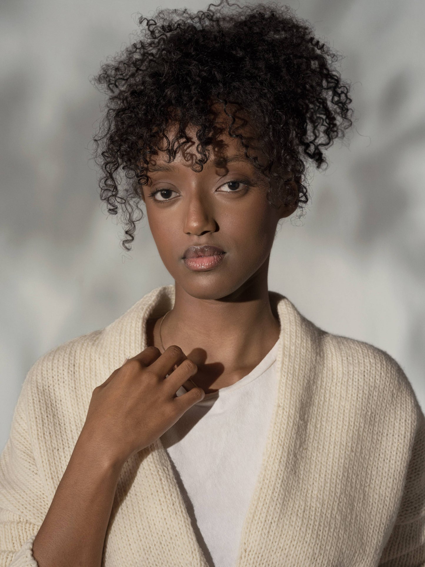 CECILIA SÖRENSEN - 900 CARDIGAN - Artisan Undyed Wool Spain: Natural white / M/L