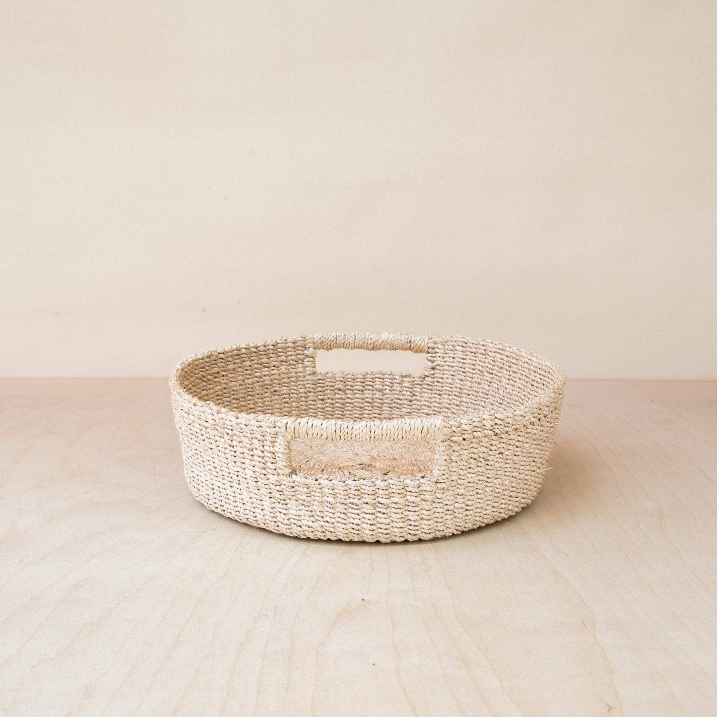 Circular Shallow Handle Hemp Straw Basket