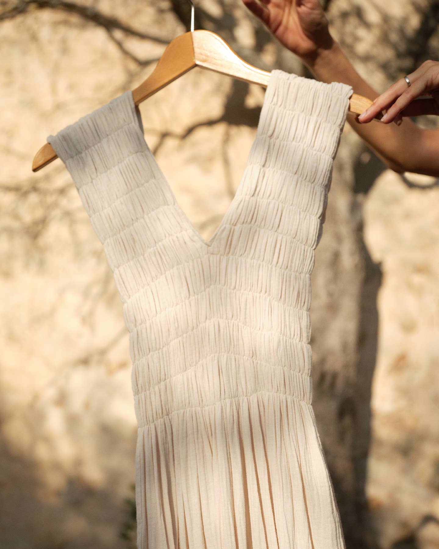 CECILIA SÖRENSEN - 736 ALBAZER Gathered V-neck dress in beige organic cotton : Navy blue