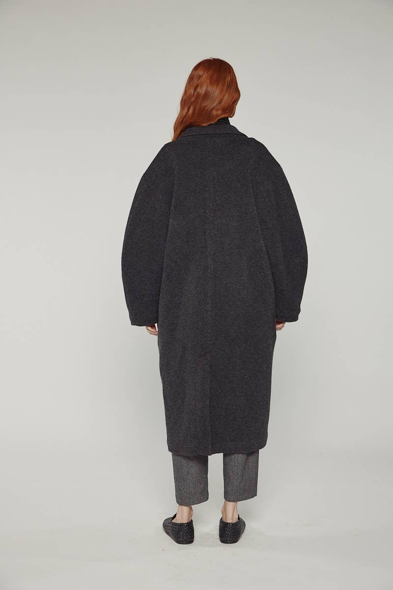amente - Cocoon sleeve maxi coat: Charcoal / Solid / XS/S